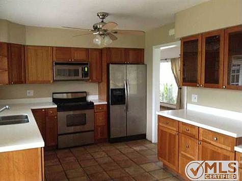 3rd image of 1211 SE 10th St