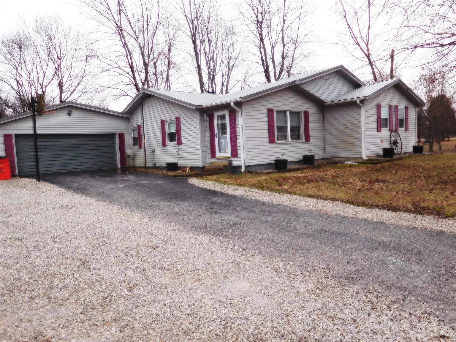 21118 N Emerald Rd photo 1