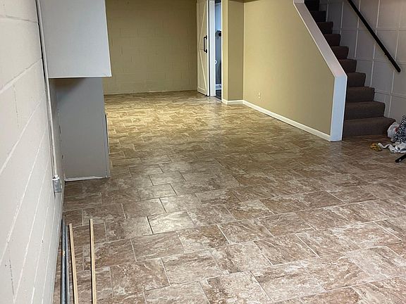 5th image of 3412 S 49th Ave