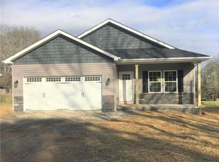 37 Ridge Ct, Williamston, SC 29697
