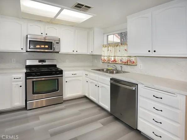 8032 Rose St APT 13, Paramount, CA 90723
