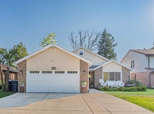 2021 Busse Hwy, Des Plaines, IL 60016