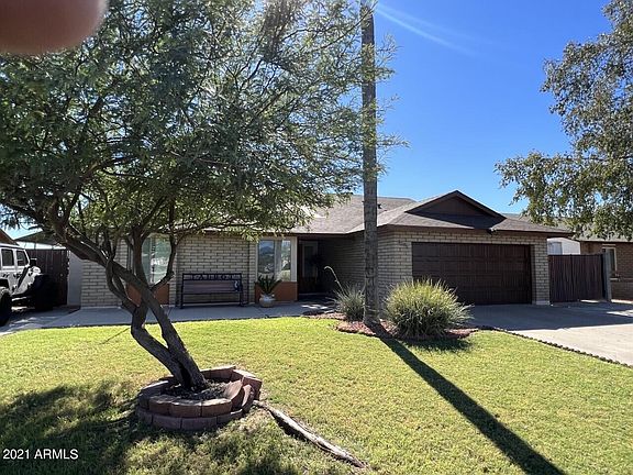 2nd image of 2203 E Pueblo Ave