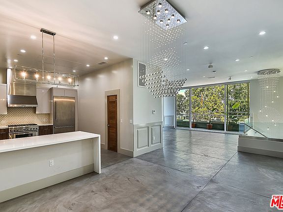4th image of 12376 W Laurel Terrace Dr
