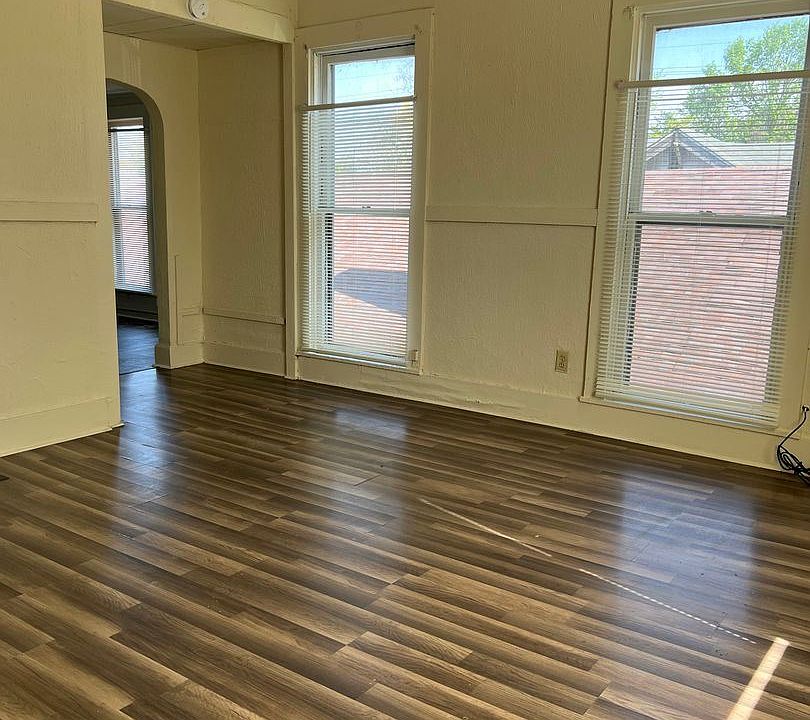 1st image of 707 S 17th St #4