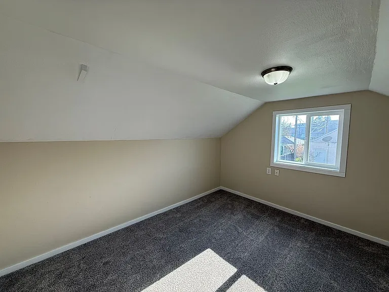 2306 J St — Photo 18