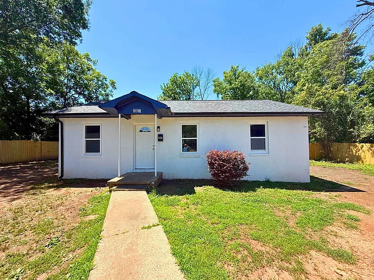 207 Friedheim Rd — Photo 3