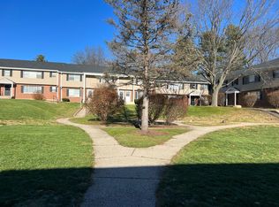 5 Goslee Dr #64, Manchester, CT 06040