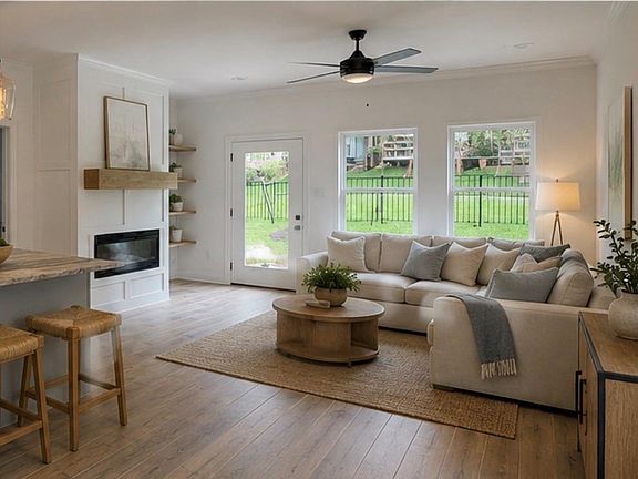 3rd image of 110 Cove Place Ct