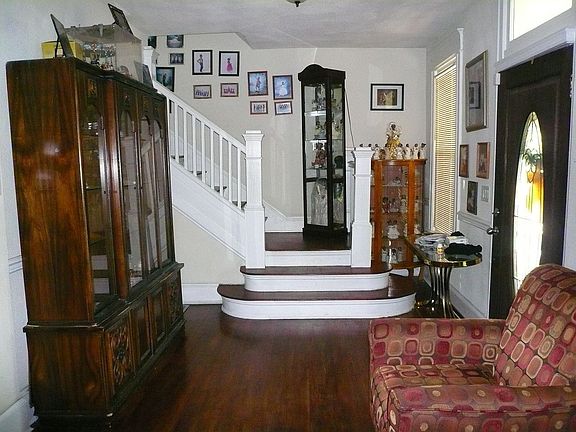 3rd image of 1717 Lasalle Ave