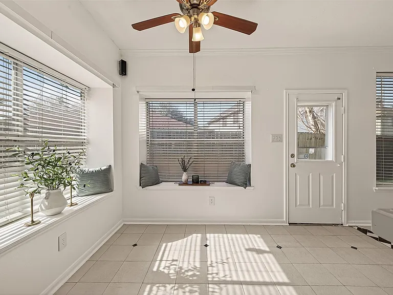 16315 April Ridge Dr — Photo 13