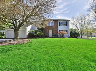 4 Riva Ridge Ct, Marlboro, NJ 07746