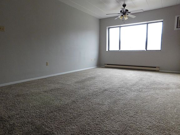 Large living/dining area