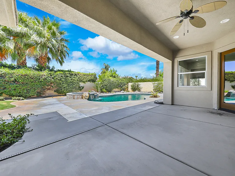 112 Tesori Dr — Photo 29
