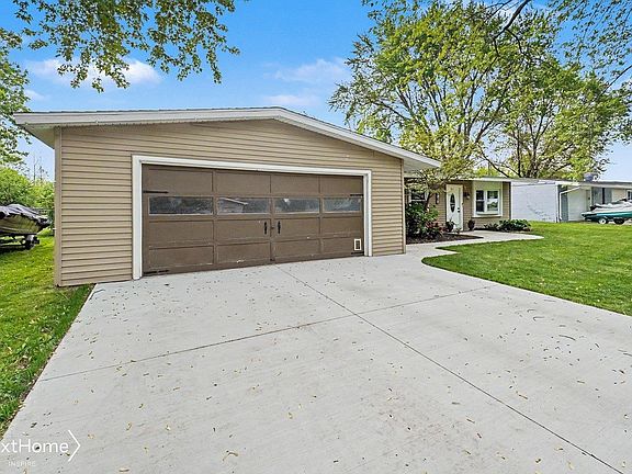 3rd image of 6183 Springdale Blvd
