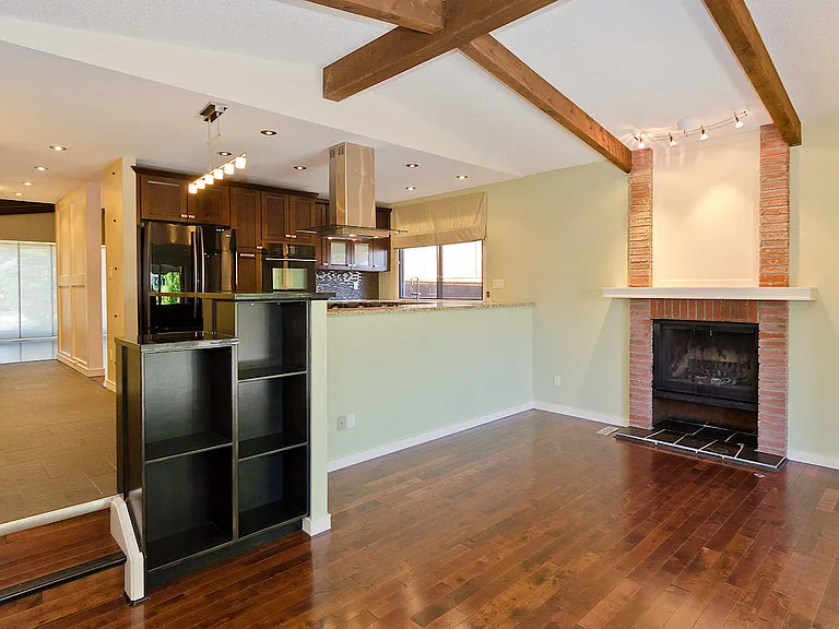 740 Coach Bluff Cres SW — Photo 13