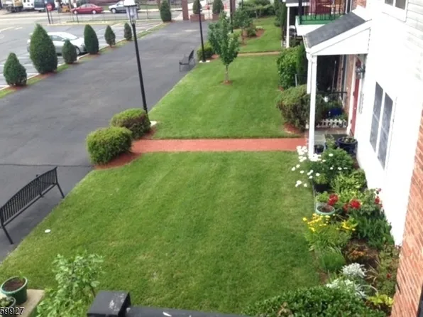 1001 Unicorn Way #D2, Clifton City, NJ 07011