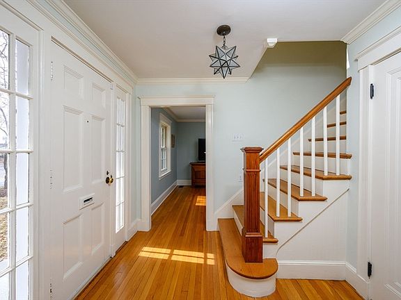 2nd image of 30 Ridge Rd