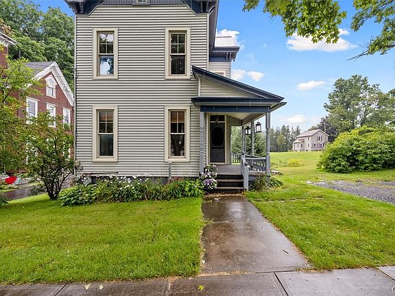 4th image of 371 Putnam St