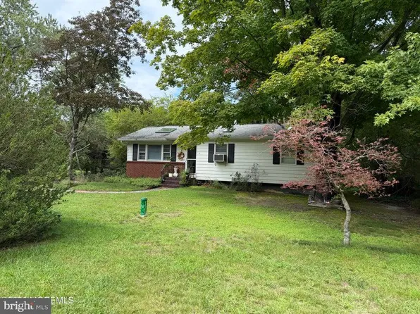 4 Peach Tree St, Jackson, NJ 08527
