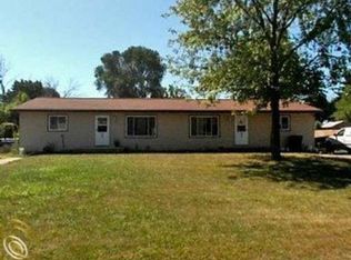 55 Longfellow St, Whitmore Lake, MI 48189
