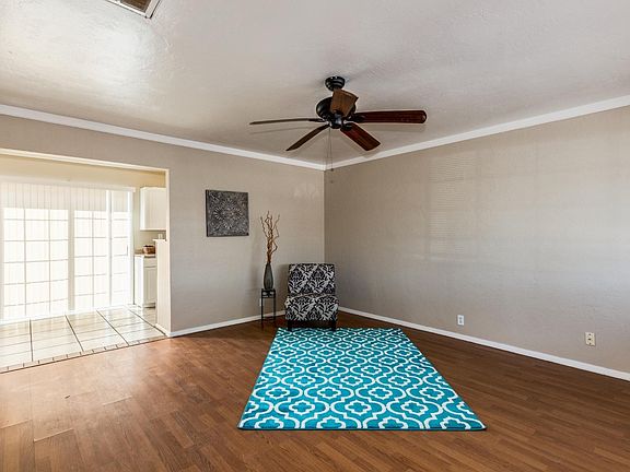 3rd image of 4532 W Whitton Ave
