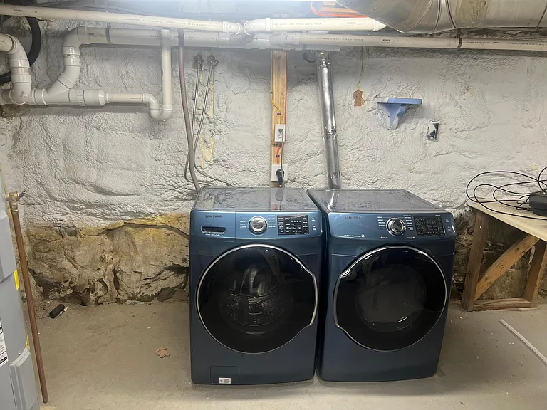 Laundry (In Basement) in Unit 1.