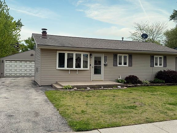 2nd image of 1119 Evans Ave