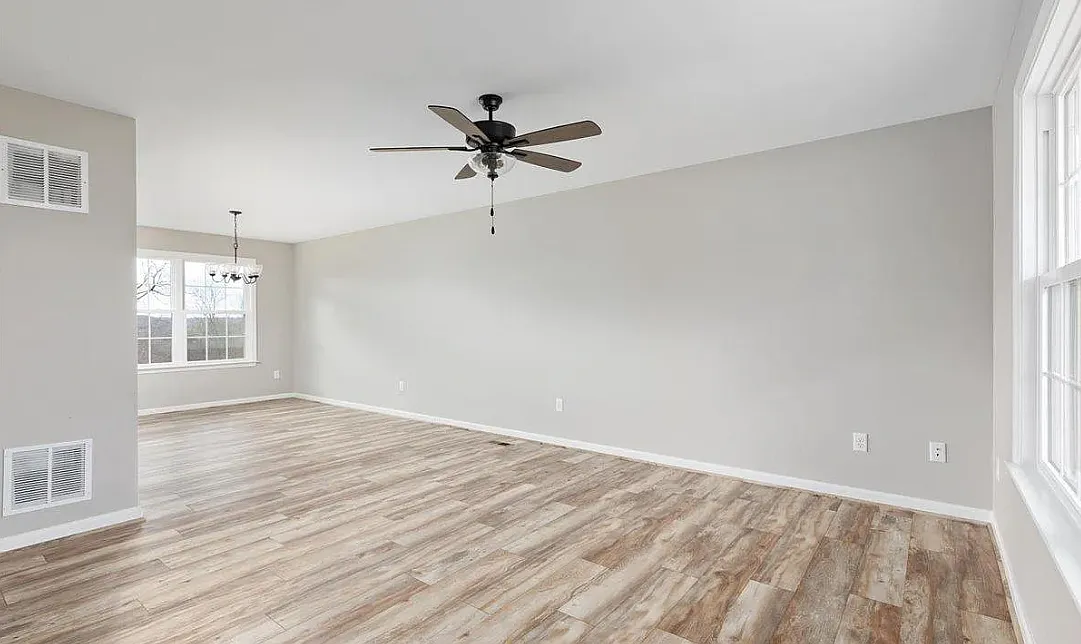 207 S Loudoun St — Photo 3