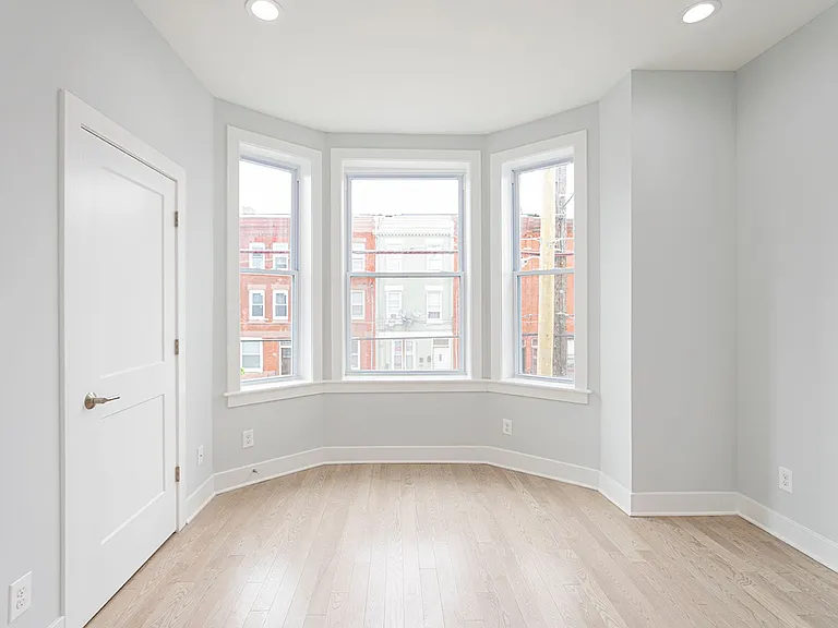 2808 W Oxford — Photo 3