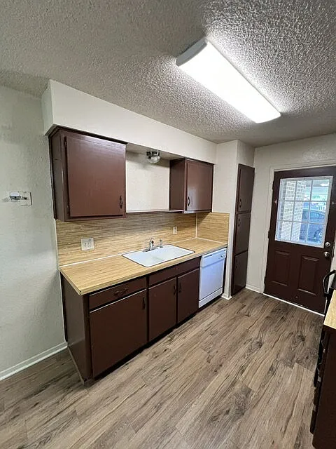 2 bed, 2.0 bath, 1092 sqft, $1,550 — Photo 3