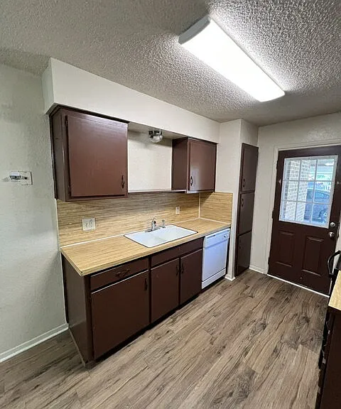 1051 Cottonwood Trl — Photo 3