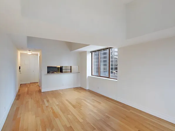 260 West 52nd Street image 3 of 4