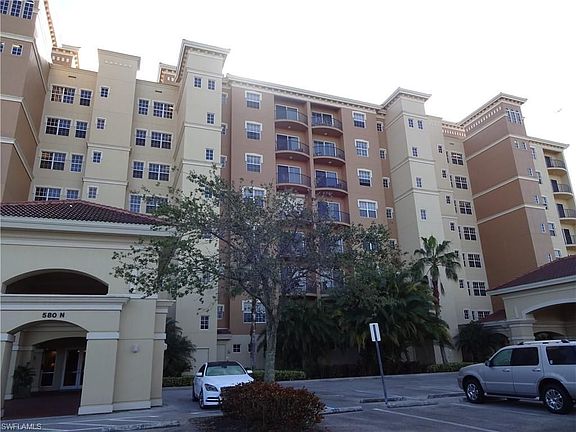 2nd image of 580 El Camino Real #3402