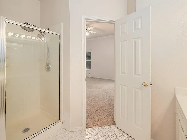 9401 Caracas Dr — Photo 16