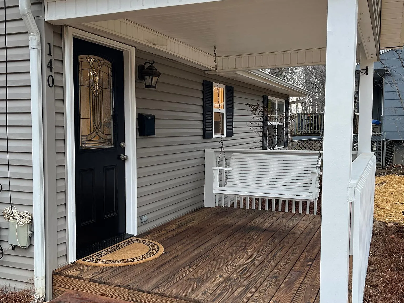 140 Wellington Cir — Photo 2