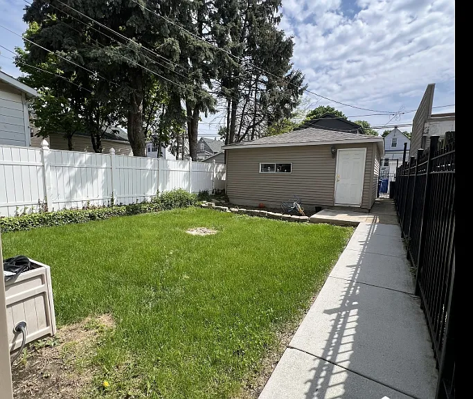 4325 N Lawndale Ave — Photo 15