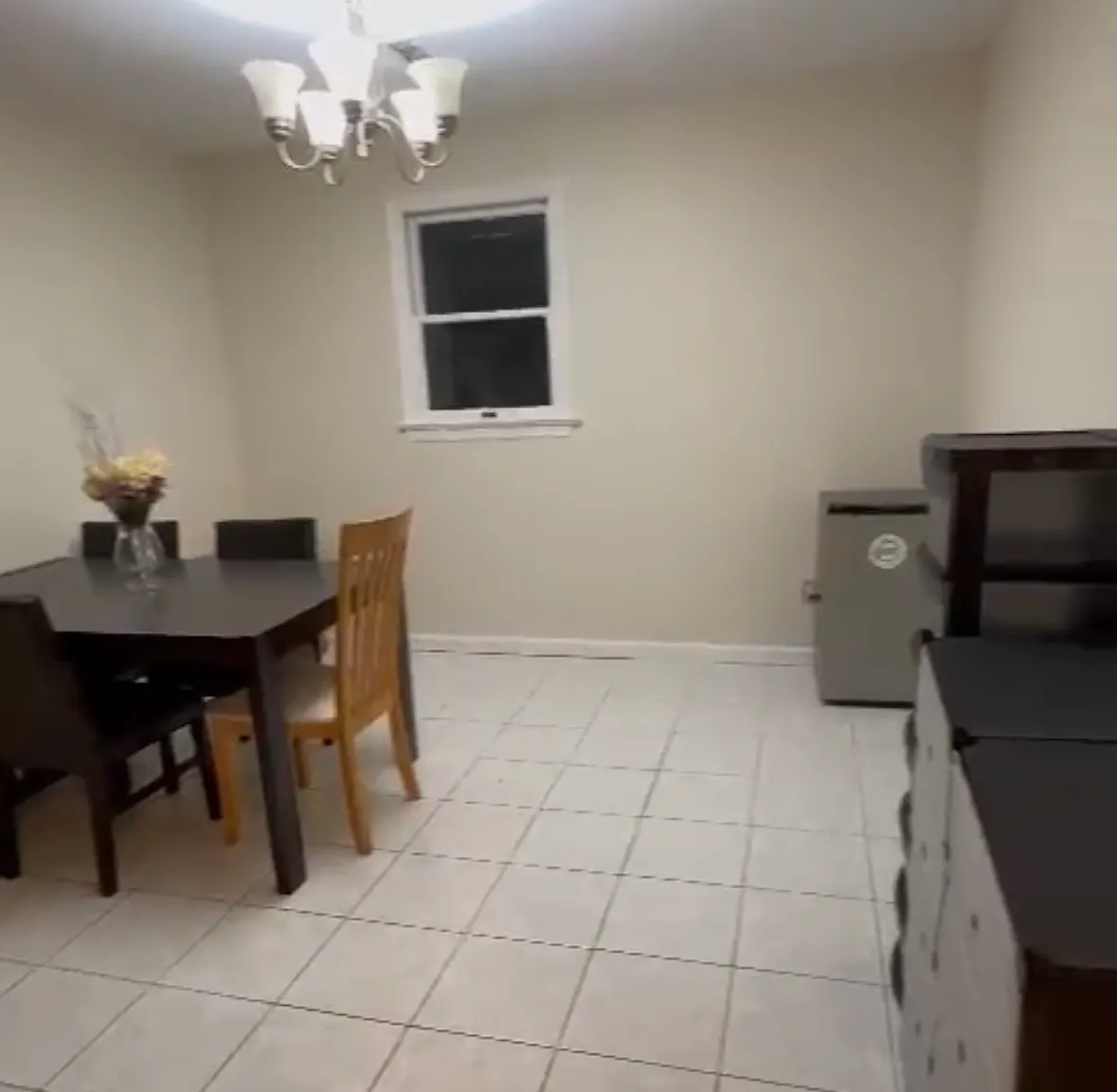 4 bed, 1200 sqft, $3,600 — Photo 2