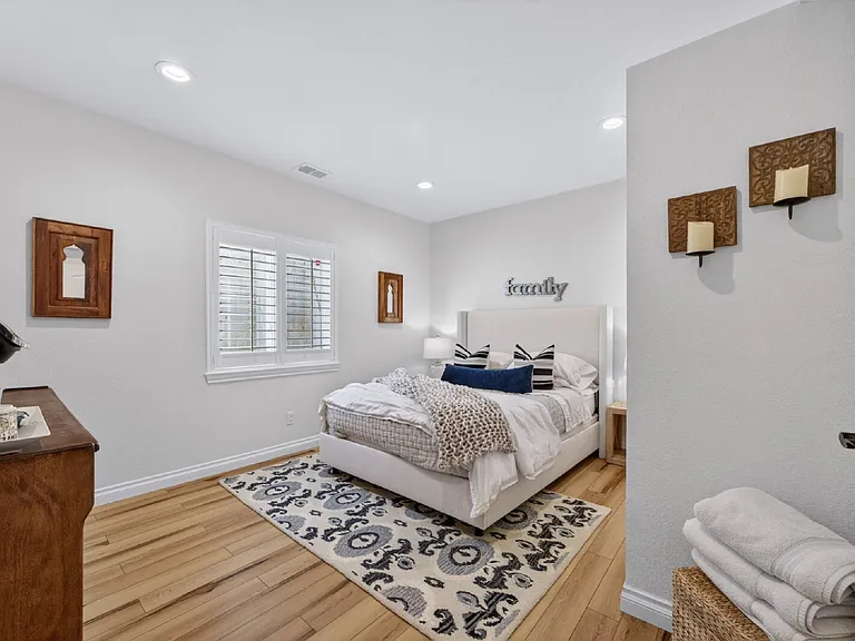 6726 S Quantock Way — Photo 55