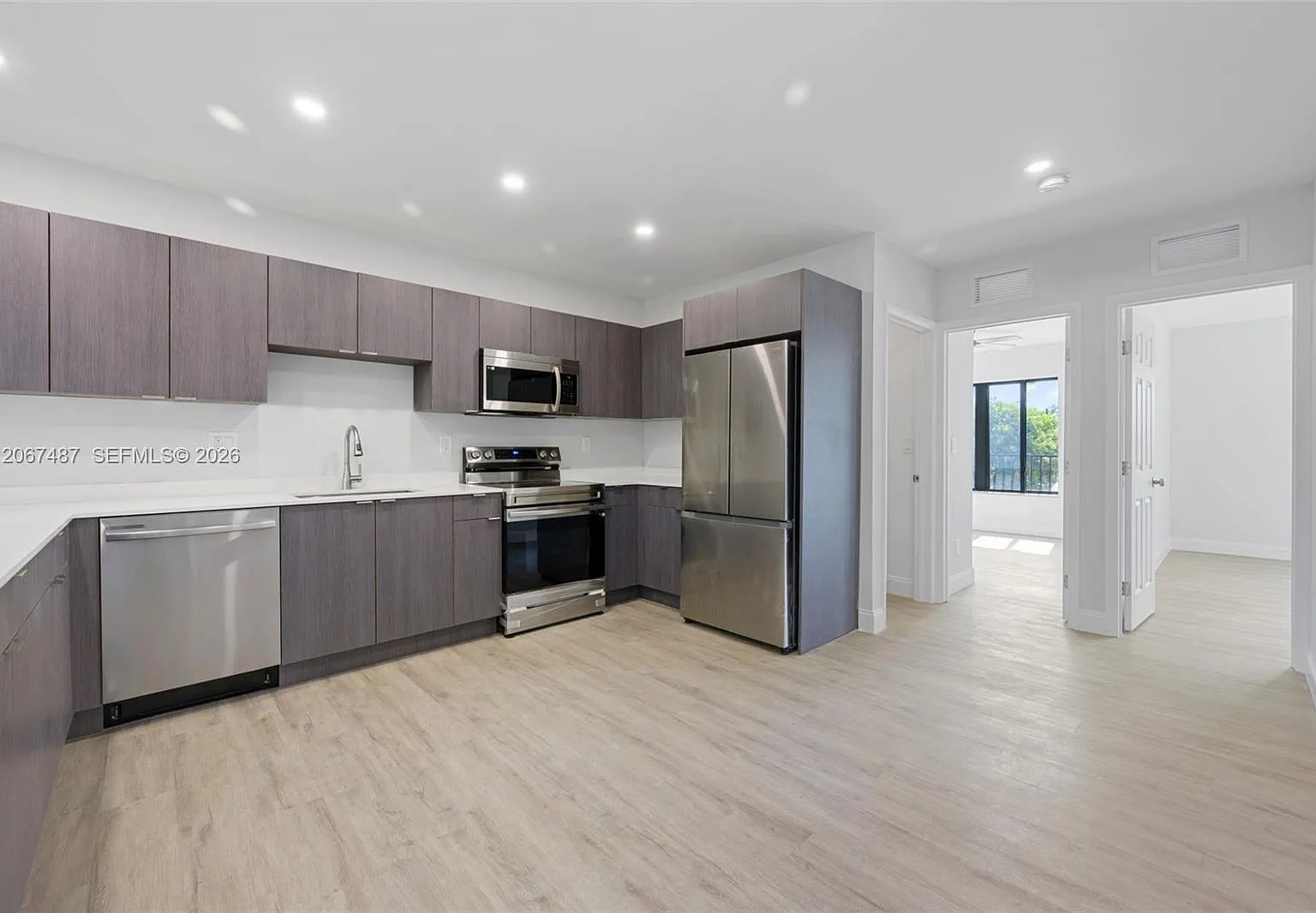 2 bed, 2.0 bath, $2,500 — Photo 3