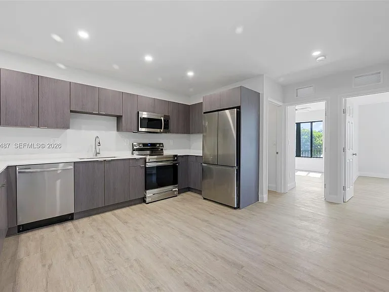 349 NW 40th St #203 — Photo 3