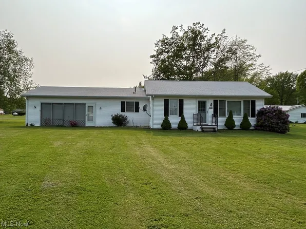 5864 Walnut St, Andover, OH 44003