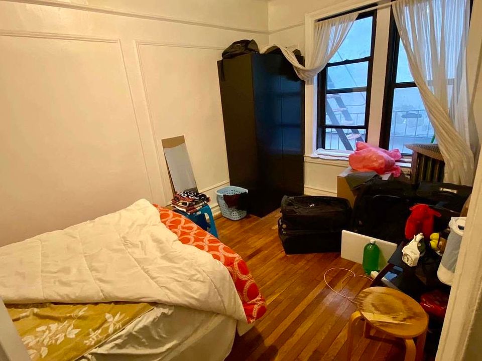 2nd image of 874 43rd St APT 3B