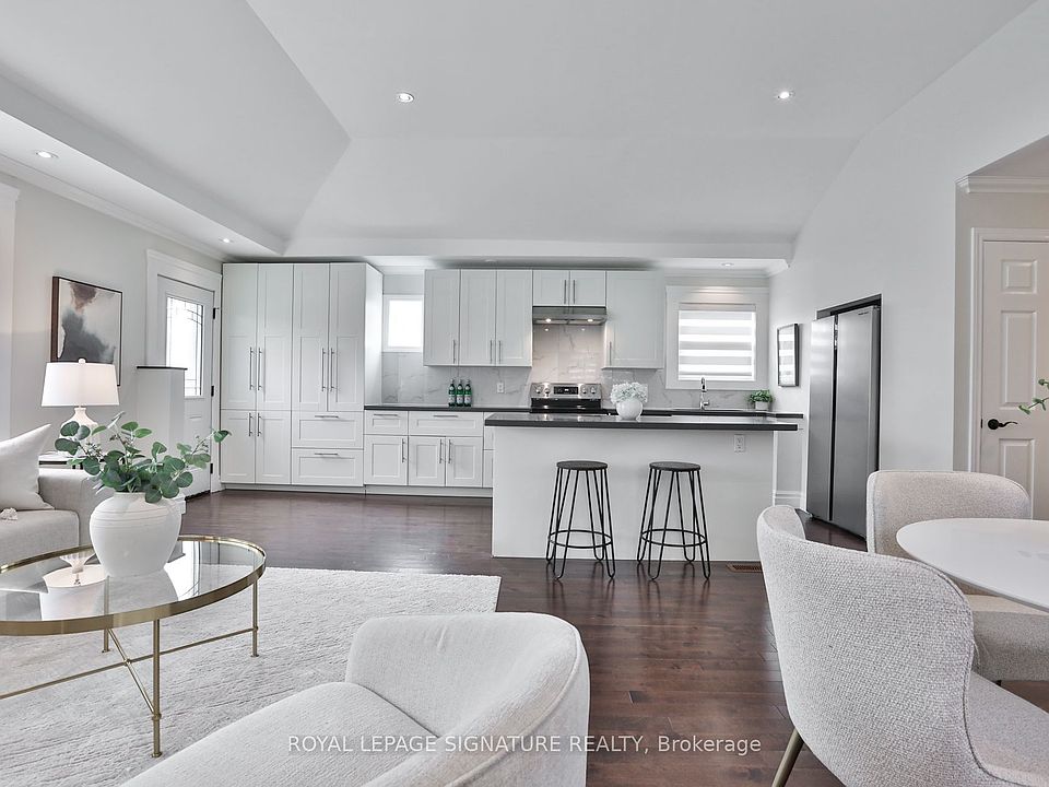 1st image of 17 Flora Dr