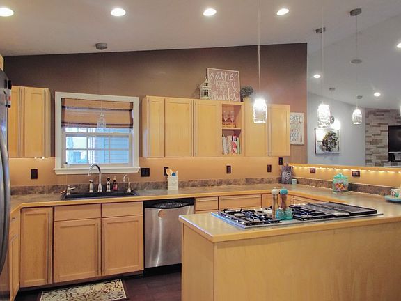 4th image of 500 John Chambers Dr