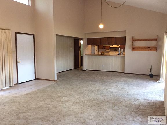 3rd image of 2033 White Tail Dr