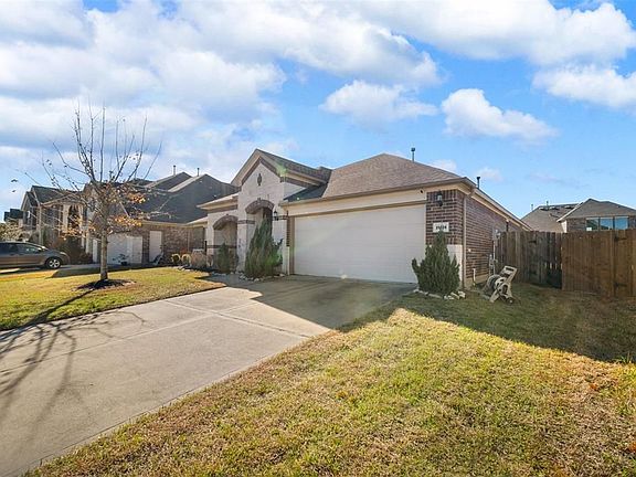 3rd image of 25806 Foxrun Vista Dr