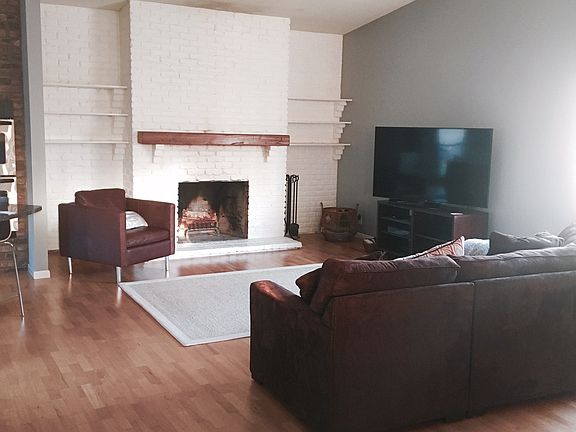 4th image of 3302 Belden Dr