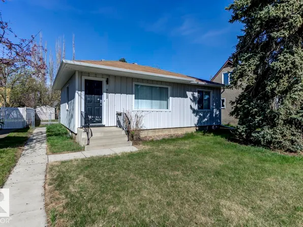 9602 90th St NW, Edmonton, AB T6C 3M5