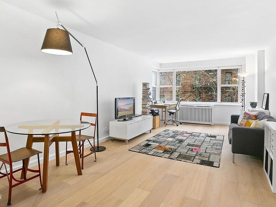 1st image of 115 E 9th St APT 3J